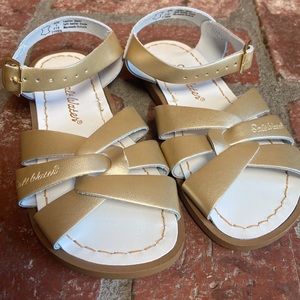 Salt Water Sandals.   Kids 1.